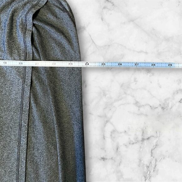 Lululemon Fall In Place Short Sleeve Heathered Black Gray T-shirt Women’s Size 8 - Picture 4 of 6